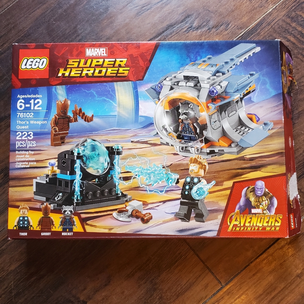 Legos Marvel Avengers Infinity Wars (NWOT) 76102
